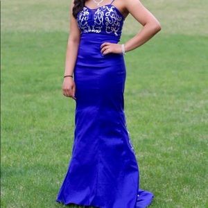 Beautiful strapless prom gown